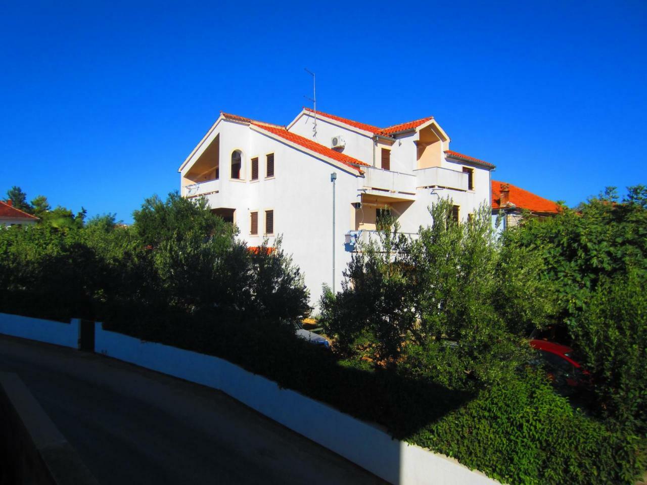 Apartments Fjaka Свети свети Филип и Яков Екстериор снимка