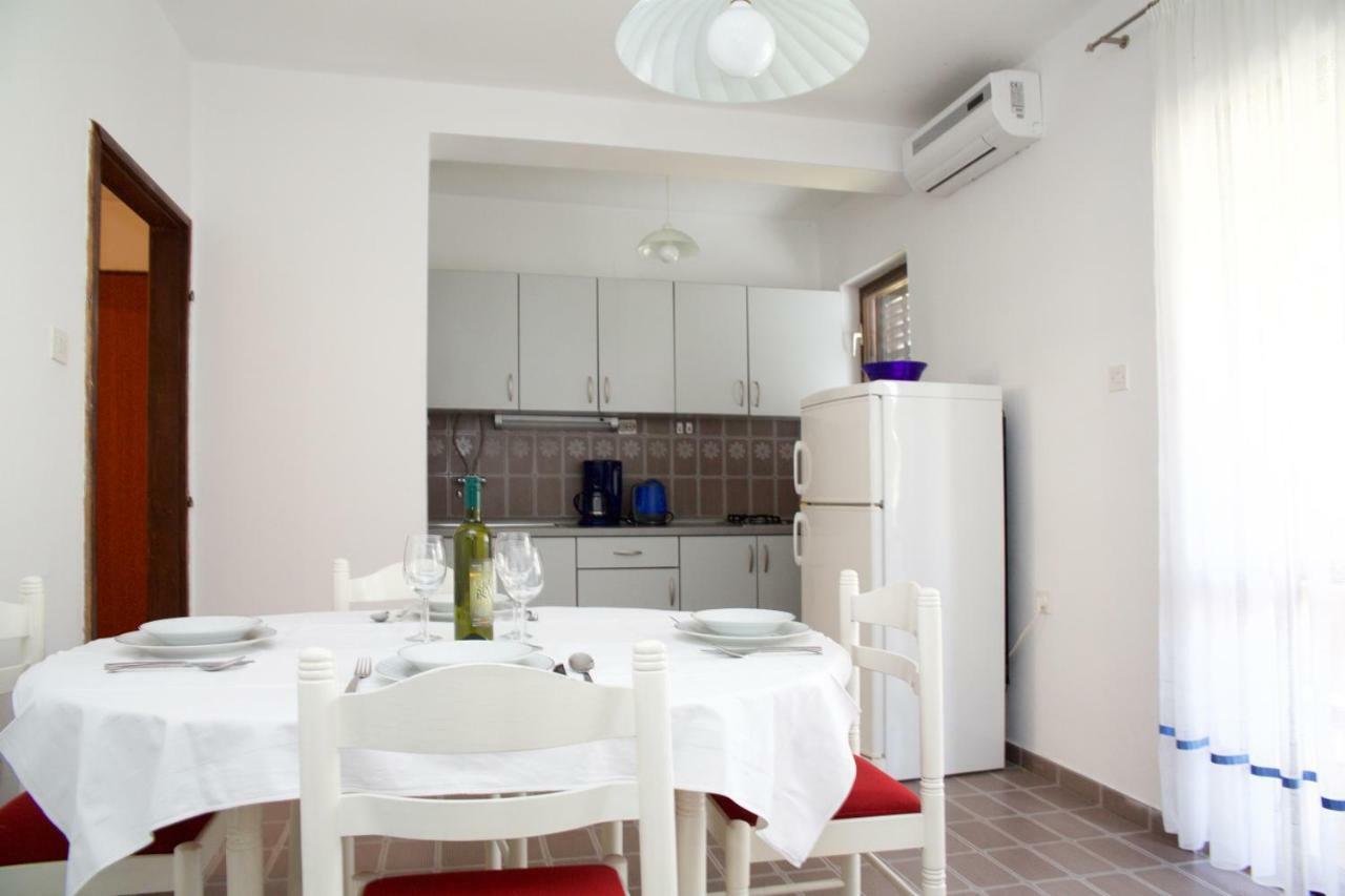 Apartments Fjaka Свети свети Филип и Яков Екстериор снимка