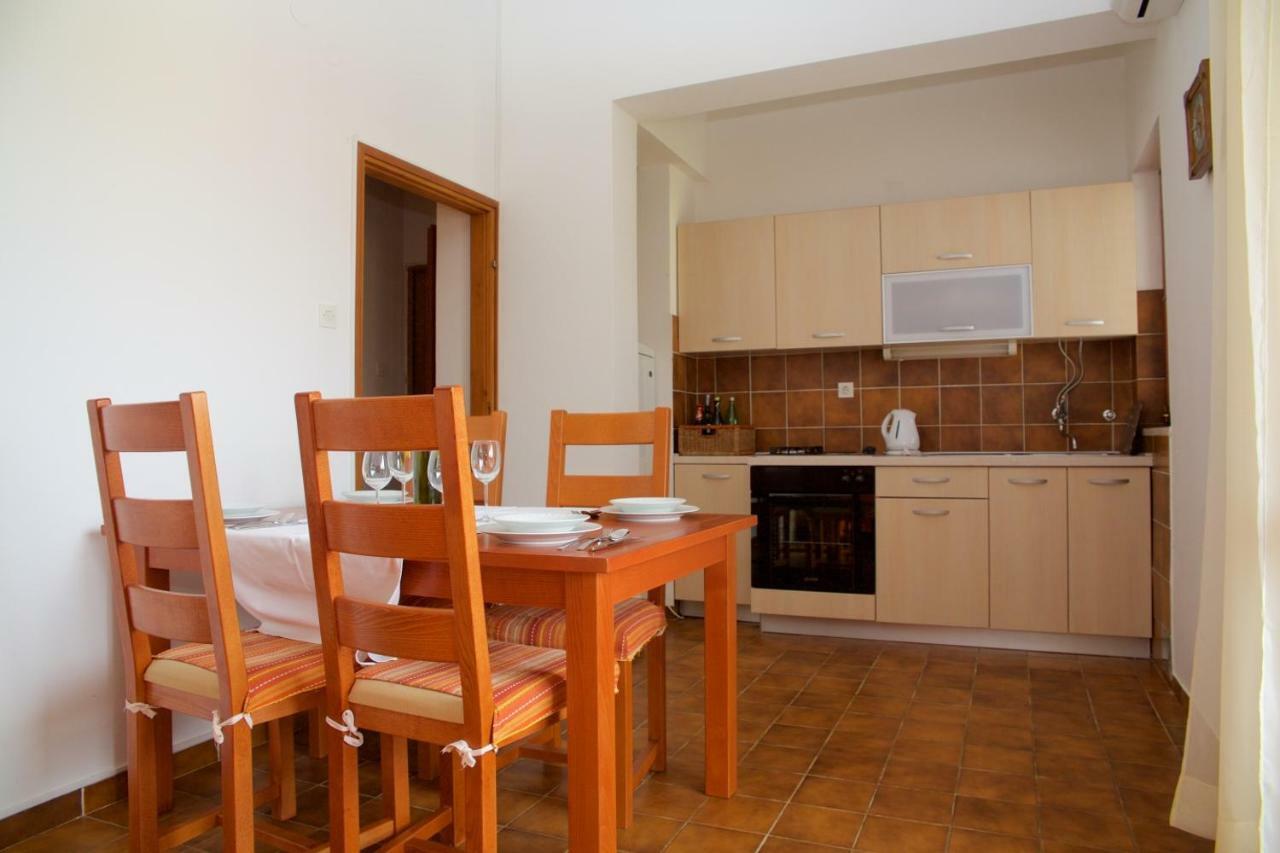 Apartments Fjaka Свети свети Филип и Яков Екстериор снимка