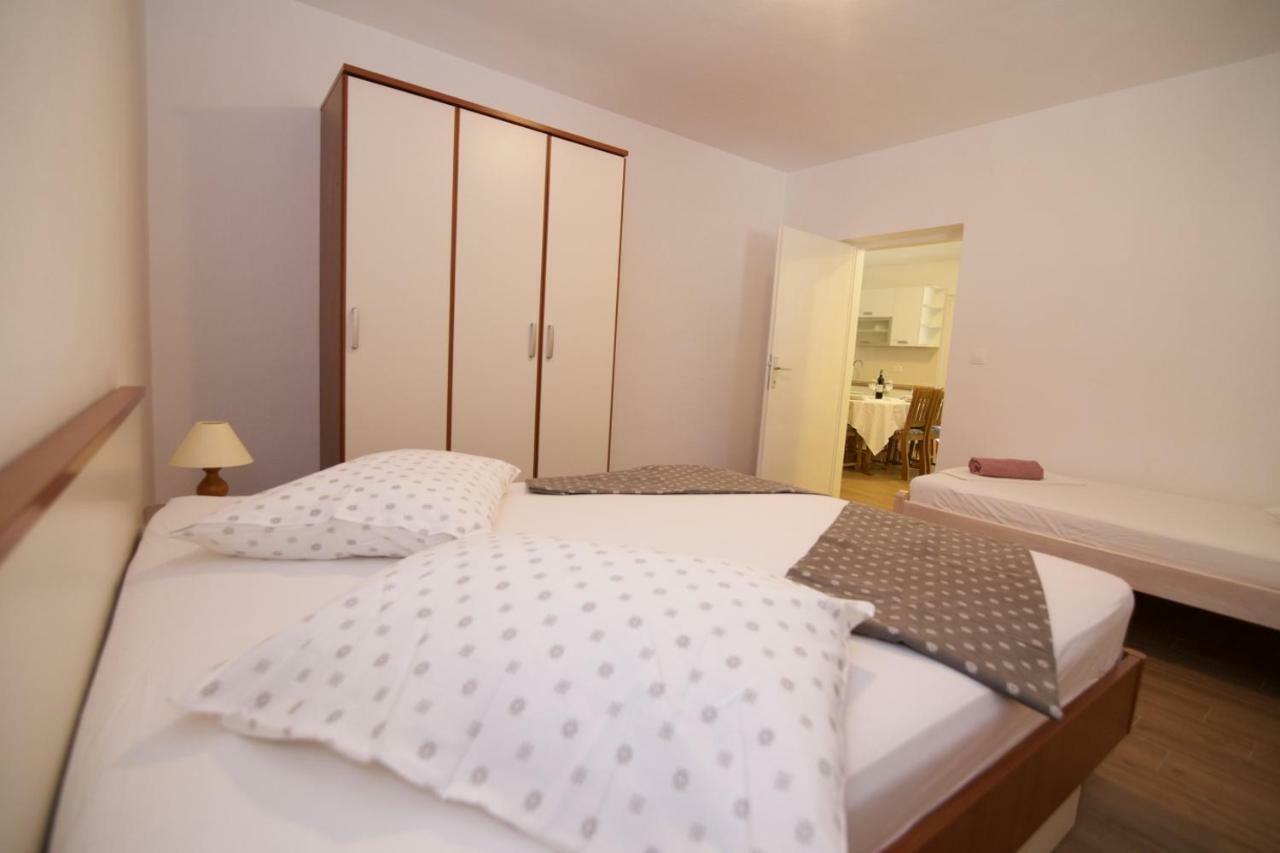 Apartments Fjaka Свети свети Филип и Яков Екстериор снимка